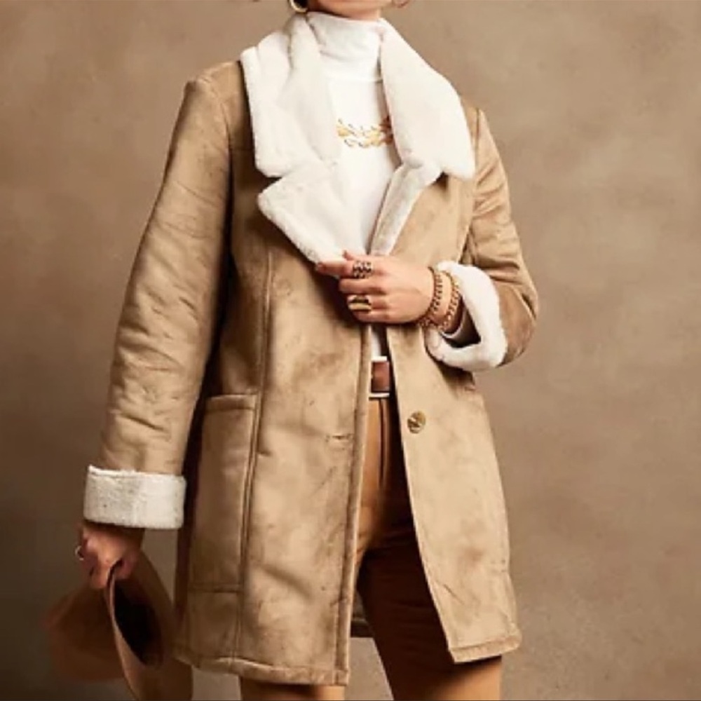 Banana Republic Vegan Shearling Winter/Fall Coat Size Small